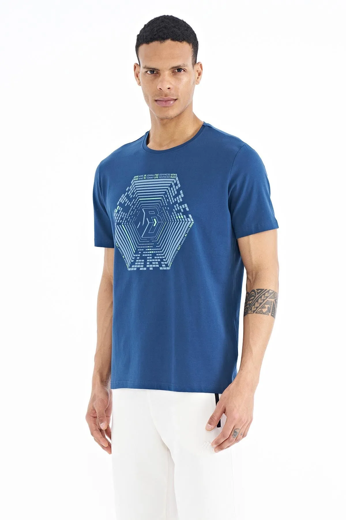 desen baskili standart kalip erkek t-shirt - 88231