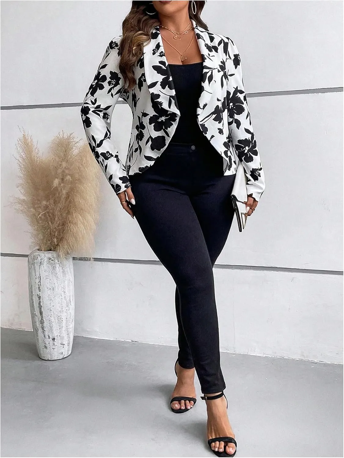WDIRARA Women's Plus Size Floral Print Blazer Shawl Collar Open Front Long Sleeve Jacket